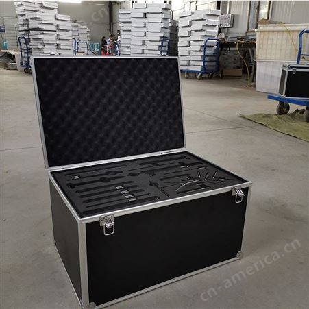 大型铝合金箱 运输设备箱 定制加工 金属多功能手提箱 灯光箱