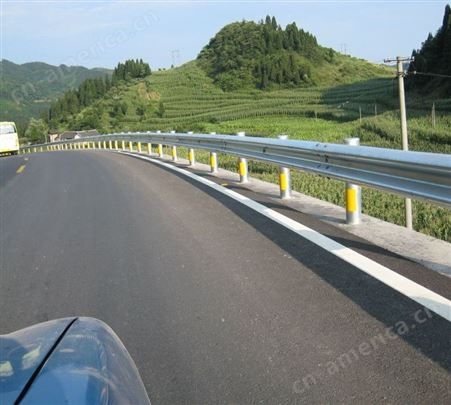 河南高速公路防撞设施 国道省道波形护栏 桥梁护栏
