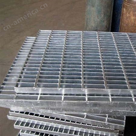 金鹏筛网 不锈钢插接钢格板 耐腐蚀 可用于楼梯踏步板 支持定制